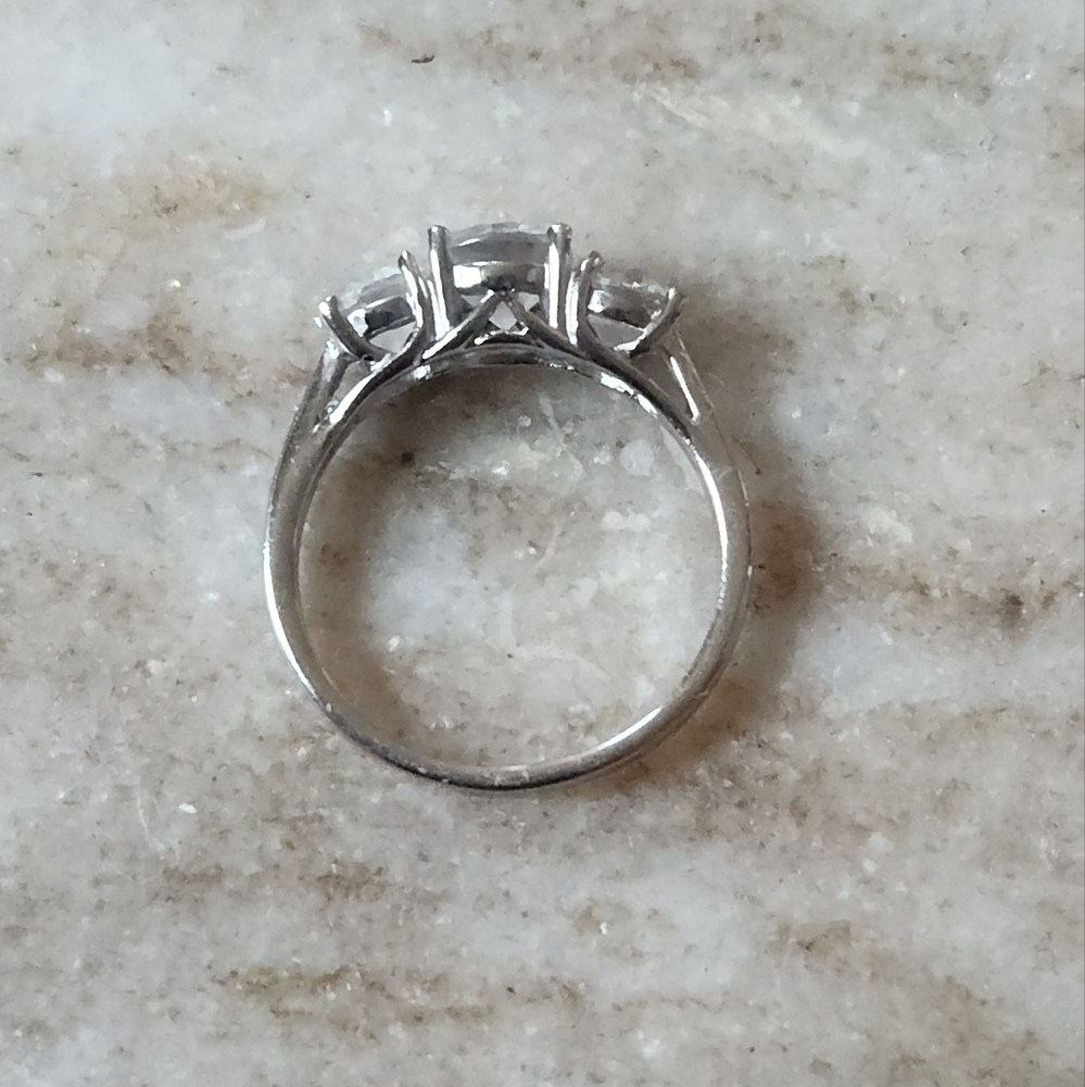 Silver Fashion Ring - Picture 3 of 6